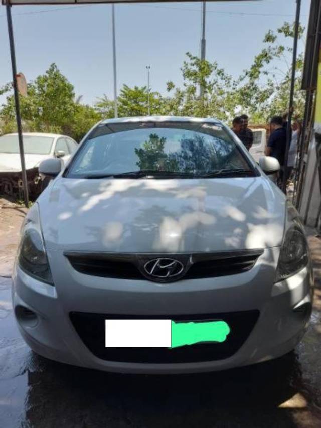 https://images10.gaadi.com/usedcar_image/4195557/original/processed_736c2603-b7d4-4498-bc43-48e6d2e2461e.jpg?imwidth=6400