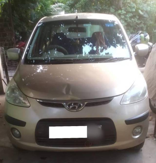 https://images10.gaadi.com/usedcar_image/4195666/original/processed_f520bcb9-26c3-4b3f-820e-8dd391154578.jpg?imwidth=6400