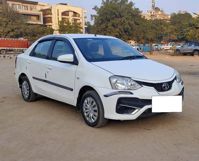 https://images10.gaadi.com/usedcar_image/4195736/original/processed_e8fe5736e119013370d45796e91e6bdc.jpg?imwidth=6400