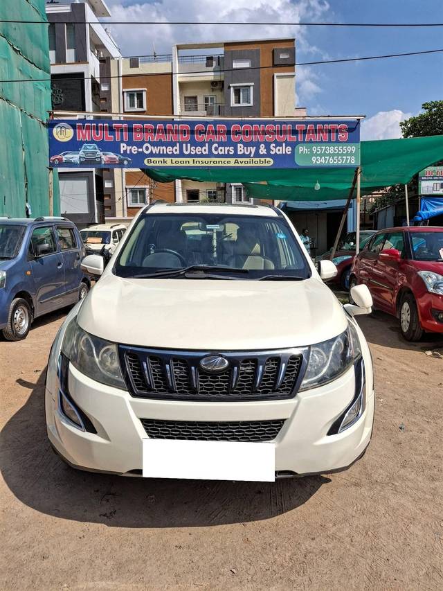 https://images10.gaadi.com/usedcar_image/4195758/original/processed_f6318e5e3140a3f14bd0ce5aceeeee44.jpg?imwidth=6402