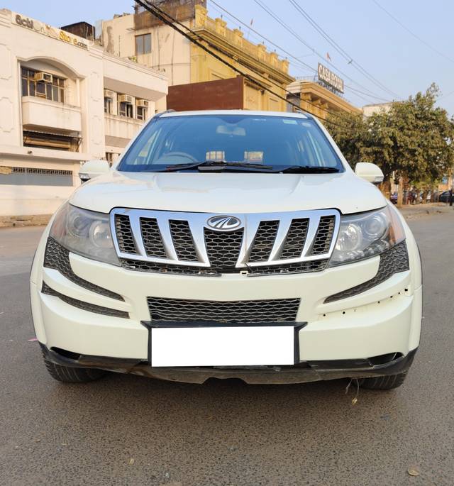 https://images10.gaadi.com/usedcar_image/4195764/original/processed_f70b97c2b05b15b8d253e33cf5e1b357.jpg?imwidth=6400