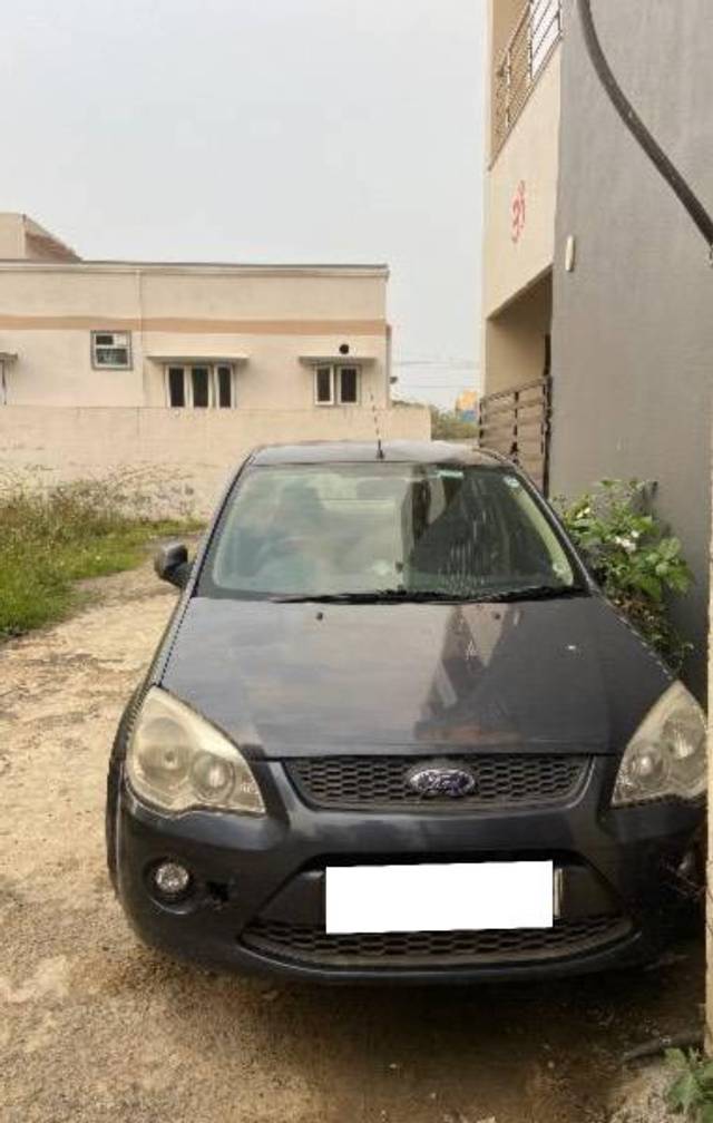 https://images10.gaadi.com/usedcar_image/4195767/original/processed_c96544f3-f445-4dcb-88d5-48c22b513bd5.jpg?imwidth=6400