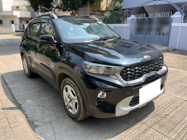 https://images10.gaadi.com/usedcar_image/4195776/original/processed_568636186e3c3ca726b9413c2a753516.jpg?imwidth=6400