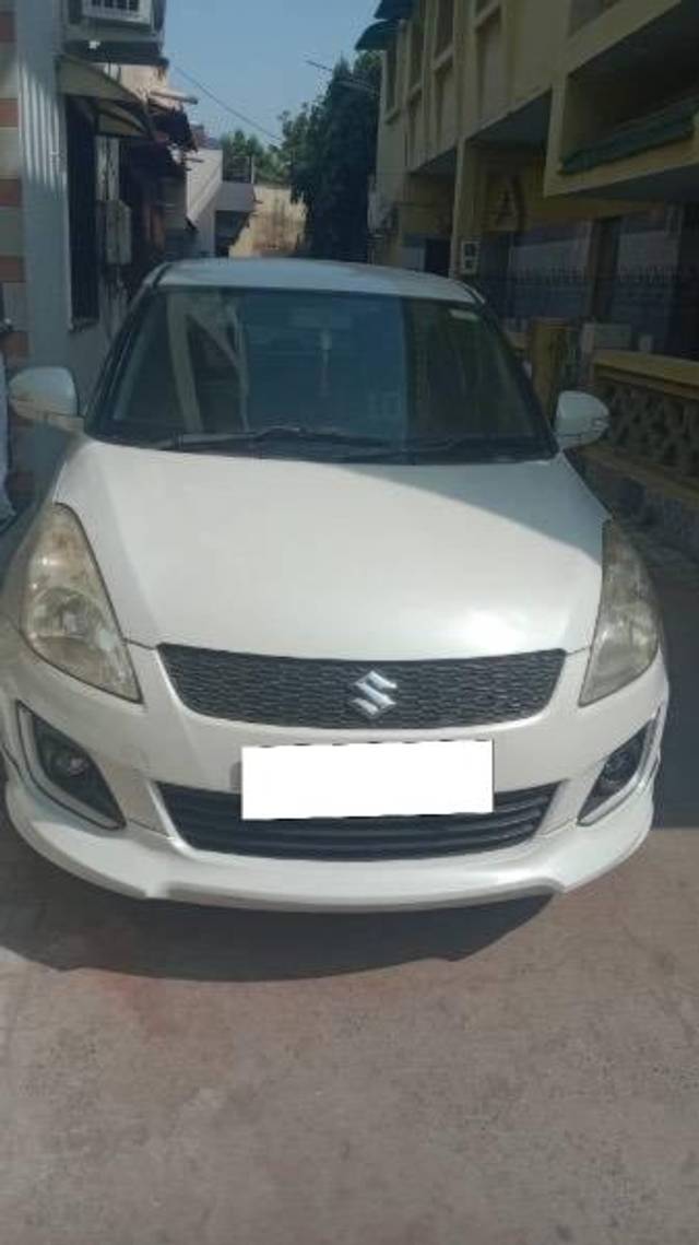 https://images10.gaadi.com/usedcar_image/4195802/original/processed_6aee47a6-8083-4c6c-bec8-656943a03d95.jpeg?imwidth=6400