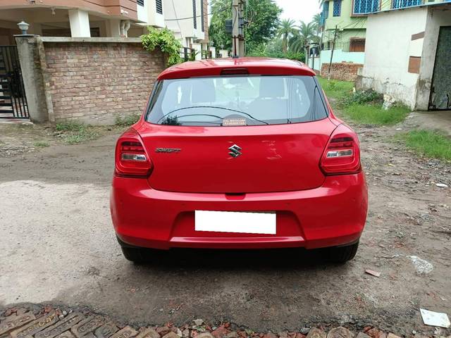 https://images10.gaadi.com/usedcar_image/4195932/original/processed_6381608bd10ac64562e363cd60322b84.jpg?imwidth=6402