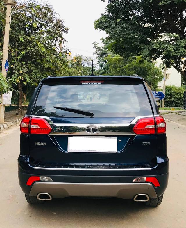 https://images10.gaadi.com/usedcar_image/4195959/original/processed_fb9b3774d7f226394f0edb8349e105c3.jpeg?imwidth=6402