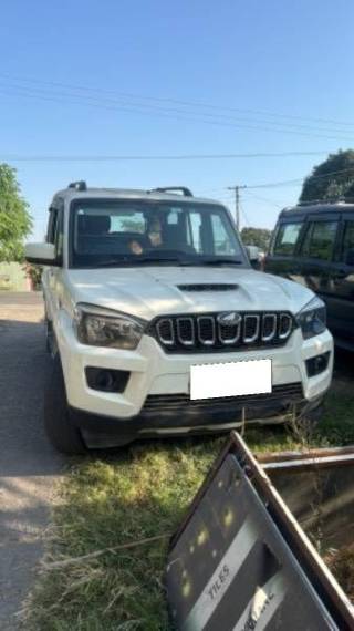 Mahindra Scorpio 2014-2022 Mahindra Scorpio S7 140 BSIV