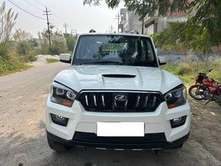 Mahindra Scorpio 2014-2022 Mahindra Scorpio S10 7 Seater