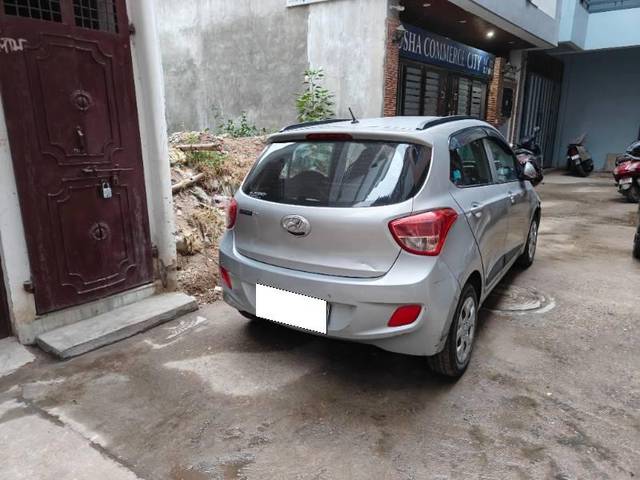 https://images10.gaadi.com/usedcar_image/4196057/original/processed_bc004ce0-91fb-42ff-927a-53d4faaca8d1.jpg?imwidth=6402