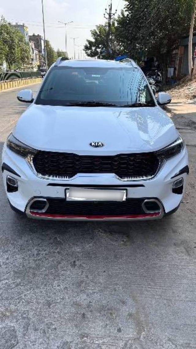 https://images10.gaadi.com/usedcar_image/4196273/original/processed_6256b5ca-5377-4c6c-be09-4230037c9ecd.jpg?imwidth=6400