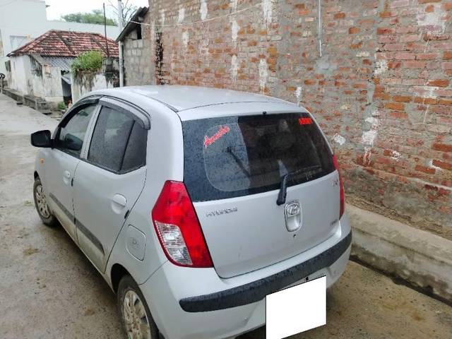 https://images10.gaadi.com/usedcar_image/4196341/original/processed_2240b6cb-55ca-478f-9ab3-11462cbc14e6.jpg?imwidth=6401