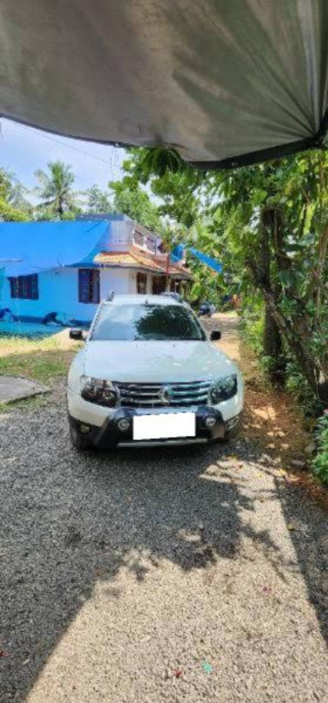 https://images10.gaadi.com/usedcar_image/4196375/original/processed_8c18534f-b032-48c9-af13-6de727ba34d9.jpg?imwidth=6400