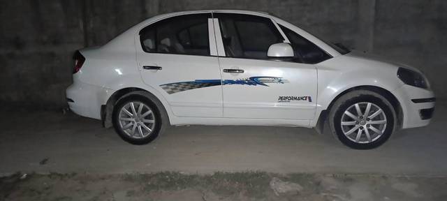 https://images10.gaadi.com/usedcar_image/4196379/original/processed_0034da94-b303-4a32-9c92-389d69fa845e.jpg?imwidth=6402