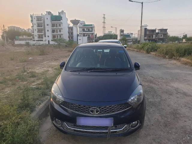 https://images10.gaadi.com/usedcar_image/4196397/original/processed_3331f903-b912-42fa-8650-c5a7ad7503e8.jpg?imwidth=6402