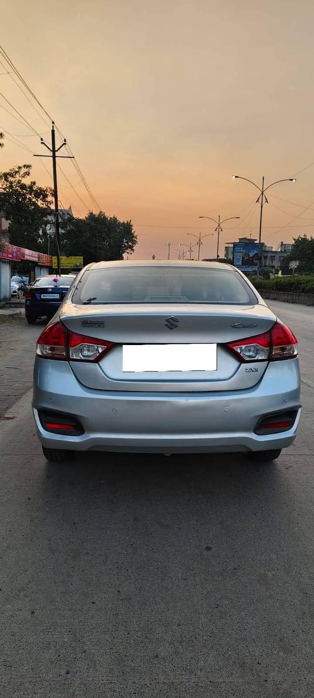 https://images10.gaadi.com/usedcar_image/4197133/original/processed_01021380fef6b6b221ad5f96a0e01901.jpg?imwidth=6401