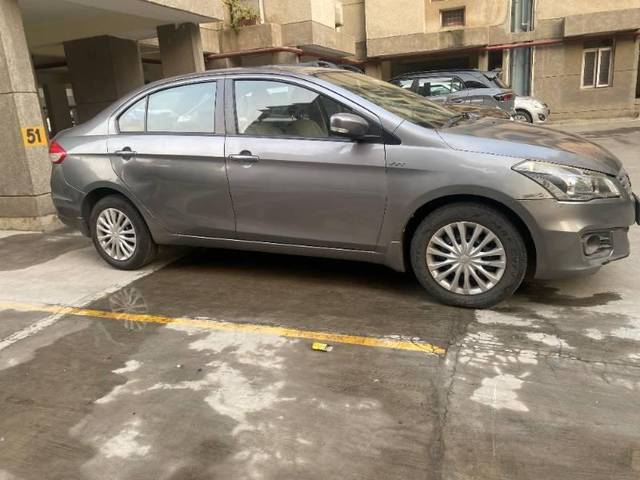 https://images10.gaadi.com/usedcar_image/4197137/original/processed_e22d2dc0-6a46-4de9-ba9d-f735912d6df3.jpeg?imwidth=6400