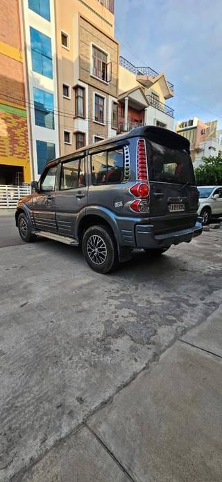 Mahindra Scorpio 2006-2009 Mahindra Scorpio DX 2.6 Turbo 9Str