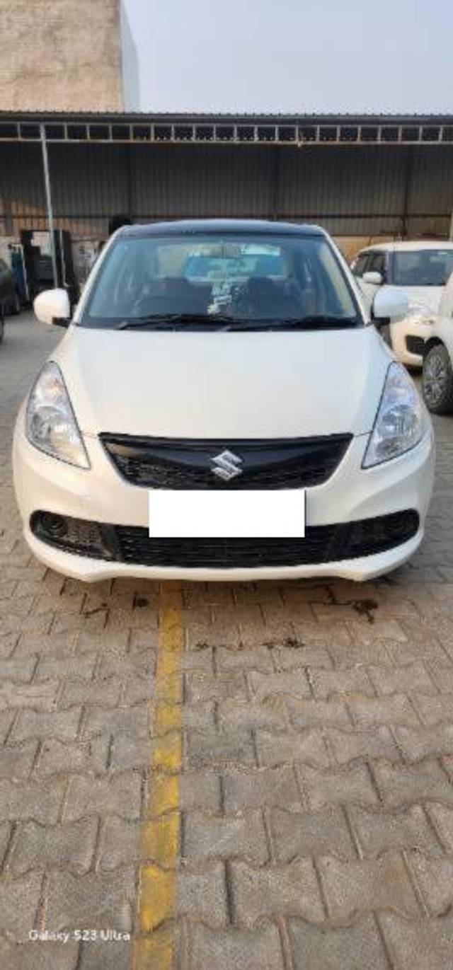 https://images10.gaadi.com/usedcar_image/4197562/original/processed_40727a16-104f-4666-aa05-df8f5cd6fbc8.jpg?imwidth=6400