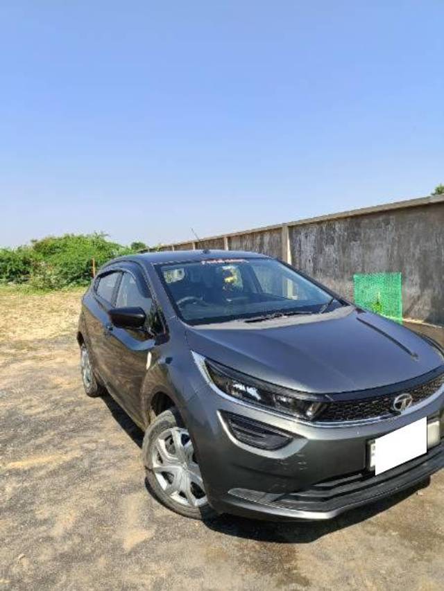 https://images10.gaadi.com/usedcar_image/4197568/original/processed_25ba1ff7-b30e-4ed0-91f7-e5904a01c6fb.jpg?imwidth=6400