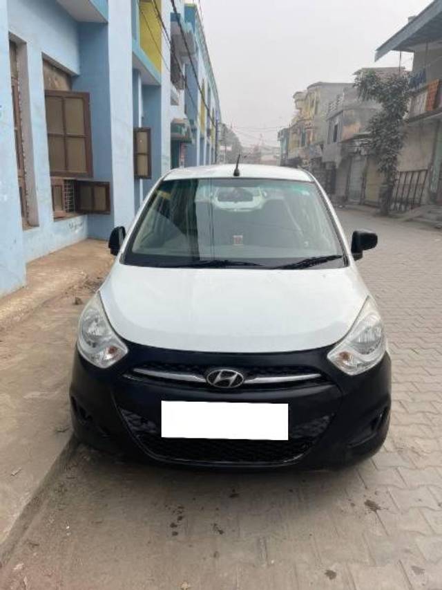 https://images10.gaadi.com/usedcar_image/4197709/original/processed_c2aa3a39-e049-4280-bfbf-4e249cceeda4.jpg?imwidth=6400