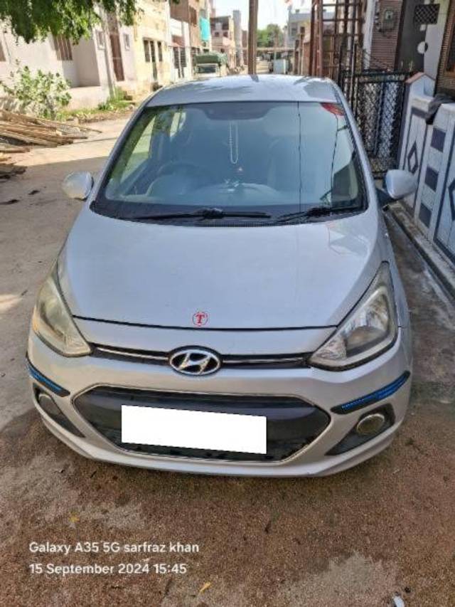 https://images10.gaadi.com/usedcar_image/4198021/original/processed_d9cb486f-292f-4987-b66b-968631fb2819.jpg?imwidth=6400