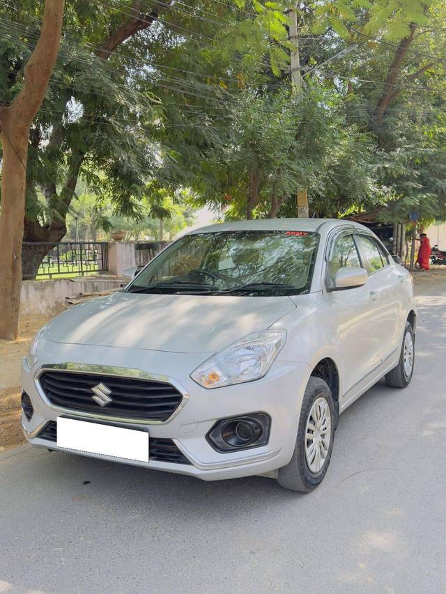 https://images10.gaadi.com/usedcar_image/4198190/original/processed_2fc886383edc64884378c1e7740abb59.jpg?imwidth=6400