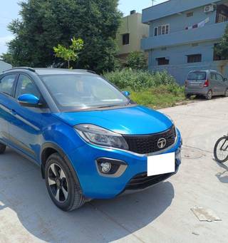 Tata Nexon 2017-2020 Tata Nexon 1.2 Revotron XZA Plus