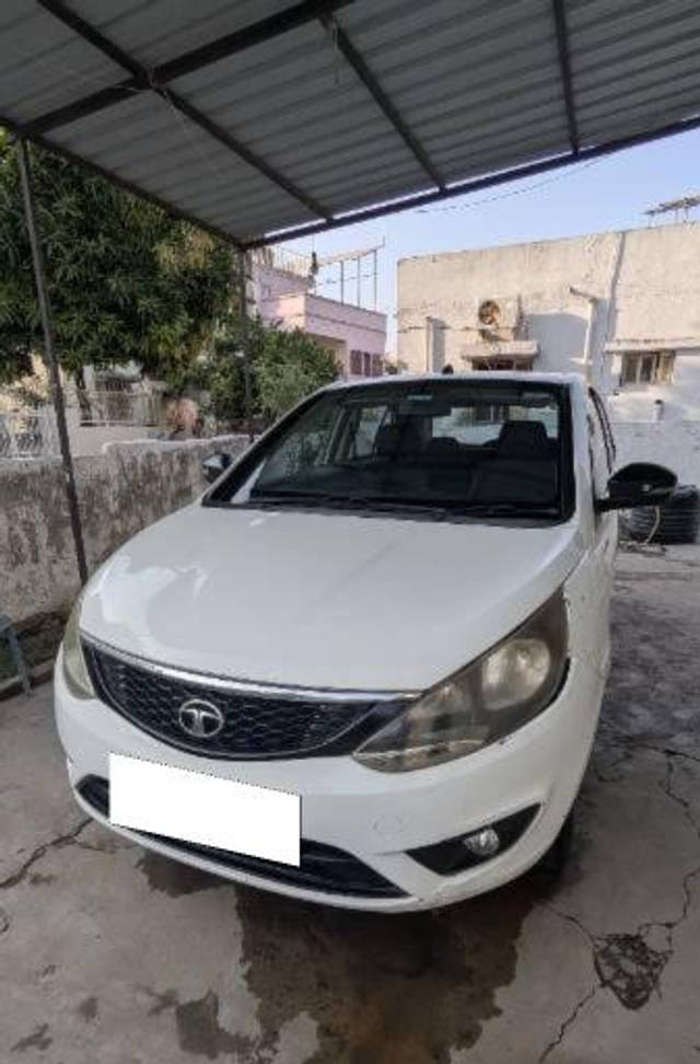 https://images10.gaadi.com/usedcar_image/4198358/original/processed_b90866d1-a8e9-4734-85da-23ff89f7326f.jpg?imwidth=6400