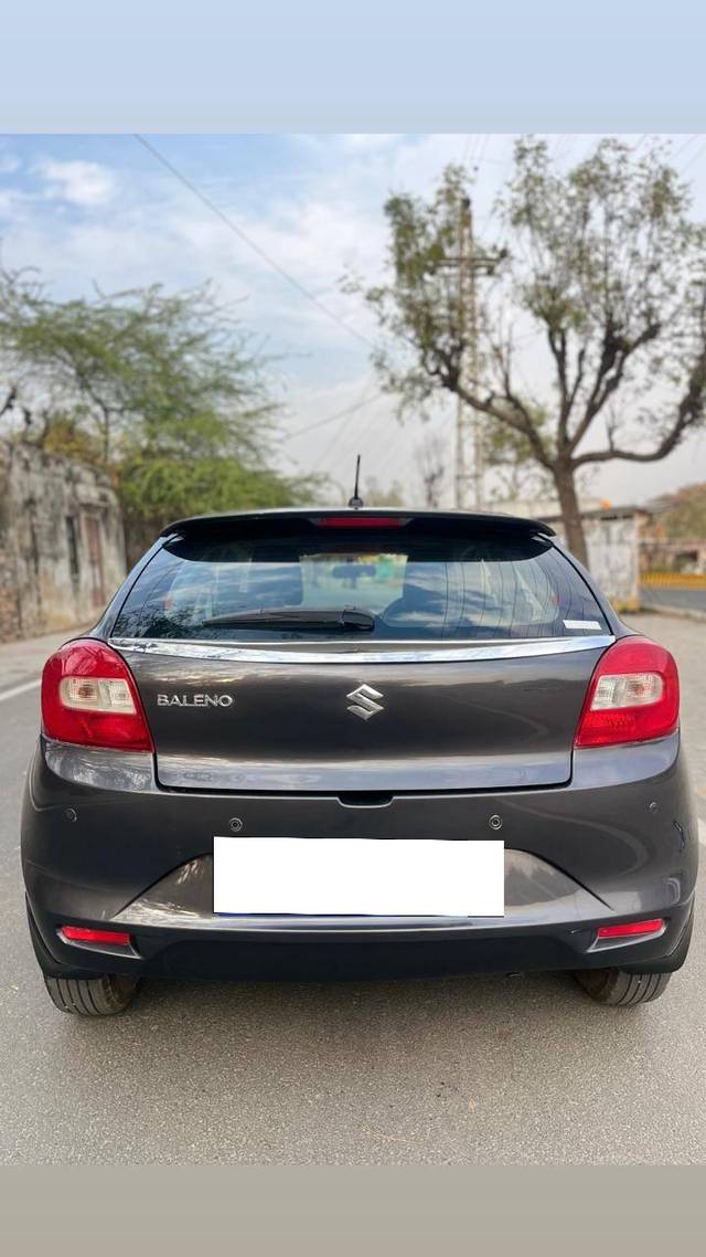 https://images10.gaadi.com/usedcar_image/4198455/original/processed_945211d8428b19565476d22021de5ad2.jpg?imwidth=6402