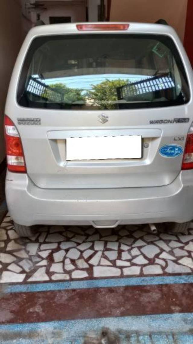 https://images10.gaadi.com/usedcar_image/4199689/original/processed_66ad1095-1337-46fb-ba44-ddc9909d7378.jpg?imwidth=6401