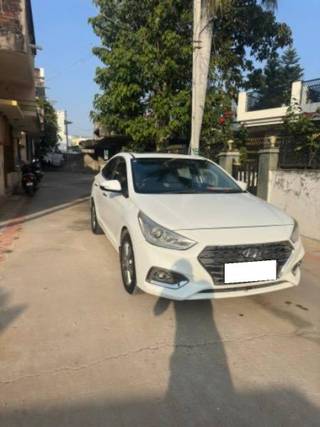 Hyundai Verna 2017-2020 Hyundai Verna CRDi 1.6 SX Option