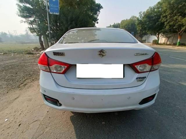 https://images10.gaadi.com/usedcar_image/4199893/original/processed_b0ba538a-be70-4f7e-8164-63024421f20d.jpeg?imwidth=6402