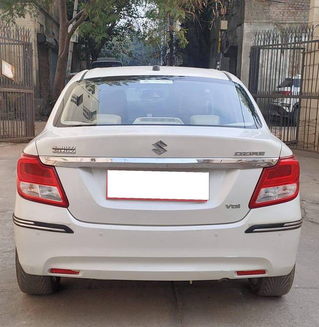 https://images10.gaadi.com/usedcar_image/4199955/original/processed_92b45b47bb3d5ba88ceae3502a0efcee.jpg?imwidth=6402