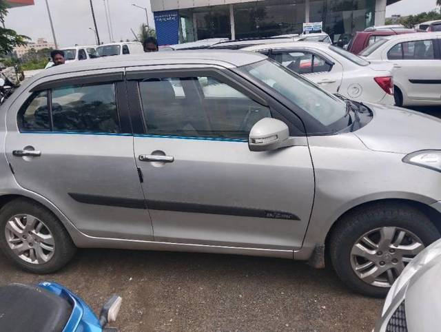 https://images10.gaadi.com/usedcar_image/4199961/original/processed_e62bce95-5a35-4149-9809-60714be12f95.jpg?imwidth=6402