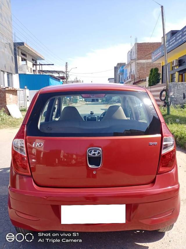 https://images10.gaadi.com/usedcar_image/4199975/original/processed_5f0a02ceb97ccb1e17bb76e67c2c5381.jpg?imwidth=6401