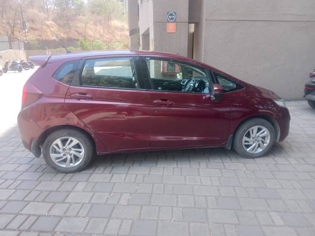 https://images10.gaadi.com/usedcar_image/41BEFDEF-F254-467C-BEDF-8B8F1C474D80/original/2e723b87-0c34-465d-b9af-275b5c487a58.jpg?imwidth=6401