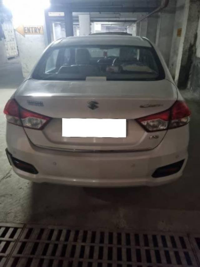 https://images10.gaadi.com/usedcar_image/4200004/original/processed_a2d5b67b-a723-44e3-8dbb-50d450805051.jpg?imwidth=6402