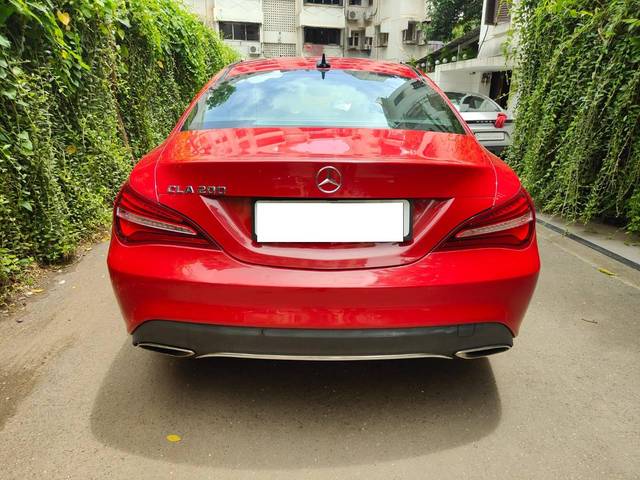 https://images10.gaadi.com/usedcar_image/4200032/original/processed_5a661489cf807847188c73510558ce91.jpeg?imwidth=6401