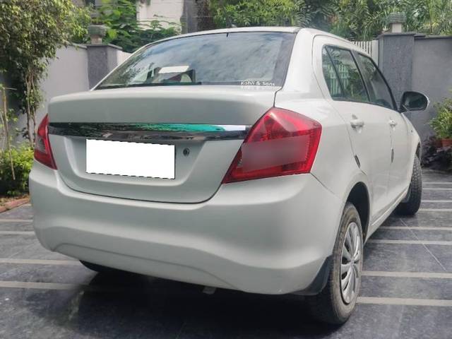 https://images10.gaadi.com/usedcar_image/4200033/original/processed_881b054e-aae7-40dc-9b3d-07ecfe6ca76e.jpg?imwidth=6402