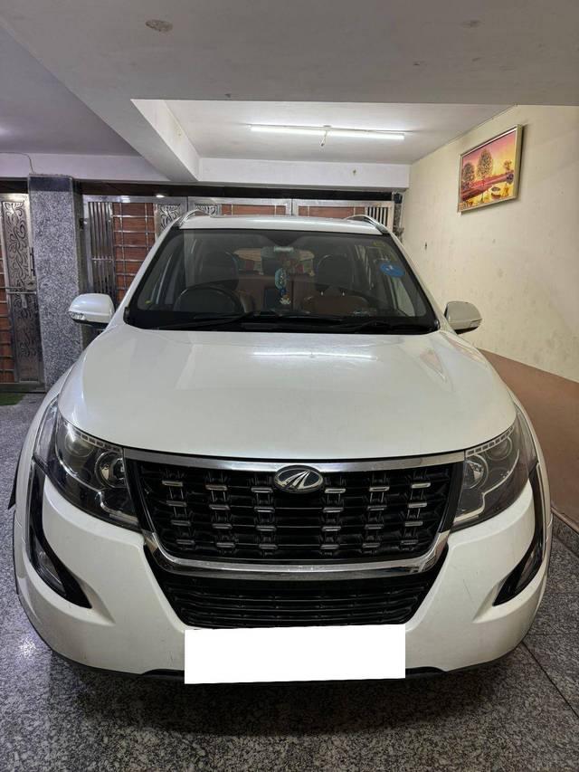 https://images10.gaadi.com/usedcar_image/4200107/original/a8f155893087bc028e8124d66acd26e0.jpg?imwidth=6402