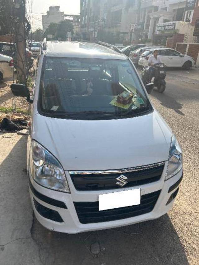 https://images10.gaadi.com/usedcar_image/4200108/original/e0d5edace29020cd77ac046c117dd211.jpg?imwidth=6400