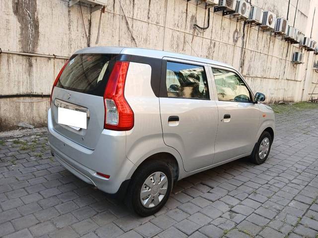 https://images10.gaadi.com/usedcar_image/4200122/original/processed_beb23e7d617602050822093c269bc933.jpg?imwidth=6401