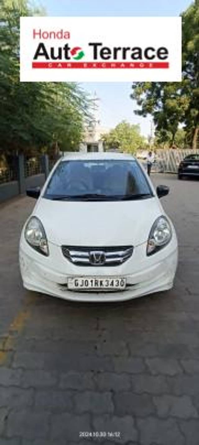 https://images10.gaadi.com/usedcar_image/4200212/original/235b43213ac3dcfd3baab90ed3136076.jpeg?imwidth=6400