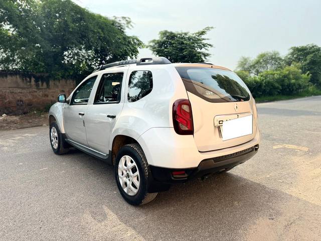 https://images10.gaadi.com/usedcar_image/4200257/original/processed_2ef789544e37b46b2a9c8441d9c064cb.jpg?imwidth=6402