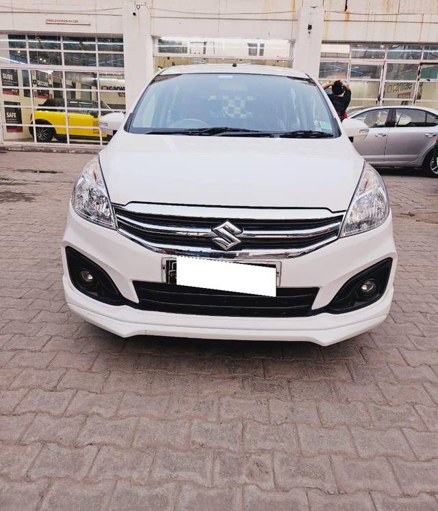 https://images10.gaadi.com/usedcar_image/4200280/original/processed_f32f3a0d4041508c0b3f042848b18126.jpg?imwidth=6402