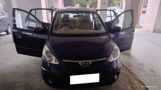 https://images10.gaadi.com/usedcar_image/4200475/original/processed_8bbe6da7-25c2-488e-a646-5800298888f4.jpg?imwidth=6400