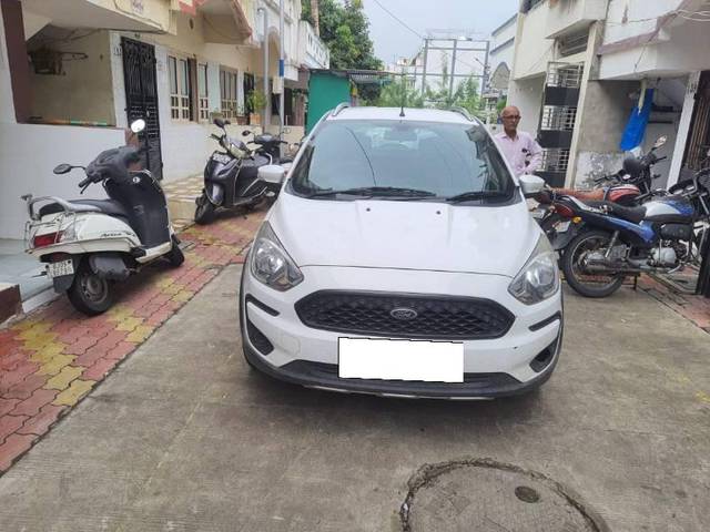 https://images10.gaadi.com/usedcar_image/4200705/original/processed_cbf91bf2-31e3-4a4e-90a1-51e743fc0fa9.jpg?imwidth=6402