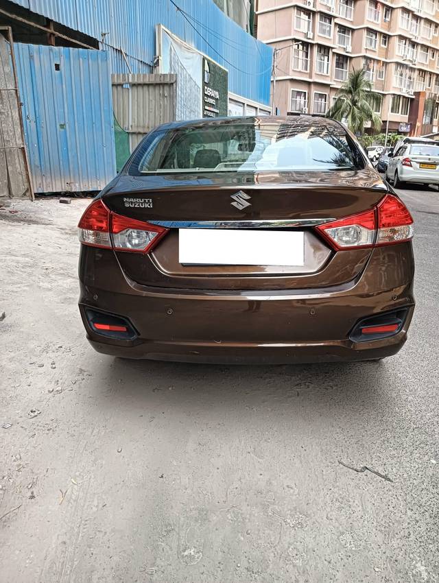 https://images10.gaadi.com/usedcar_image/4200768/original/processed_fea5ffe1b561f405e014f7780bfa8f4c.jpg?imwidth=6402