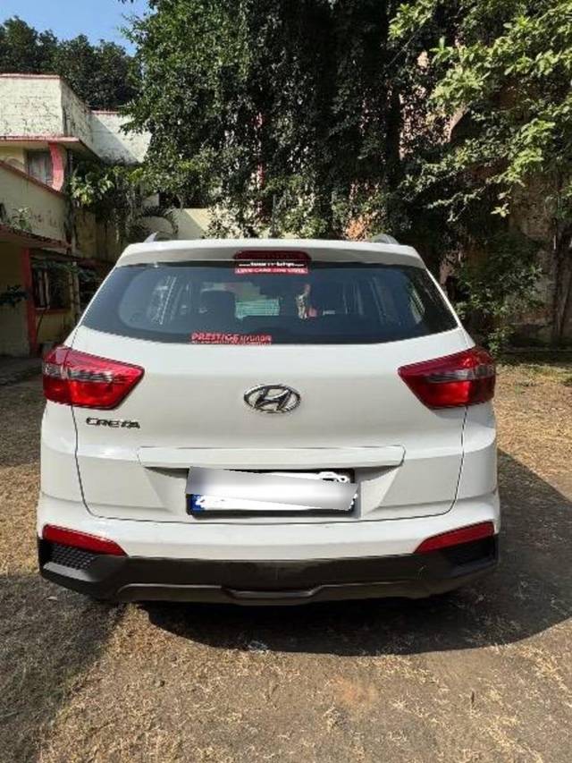 https://images10.gaadi.com/usedcar_image/4200775/original/processed_8700fe0c-7235-430b-96de-7d3811f45e72.jpg?imwidth=6401