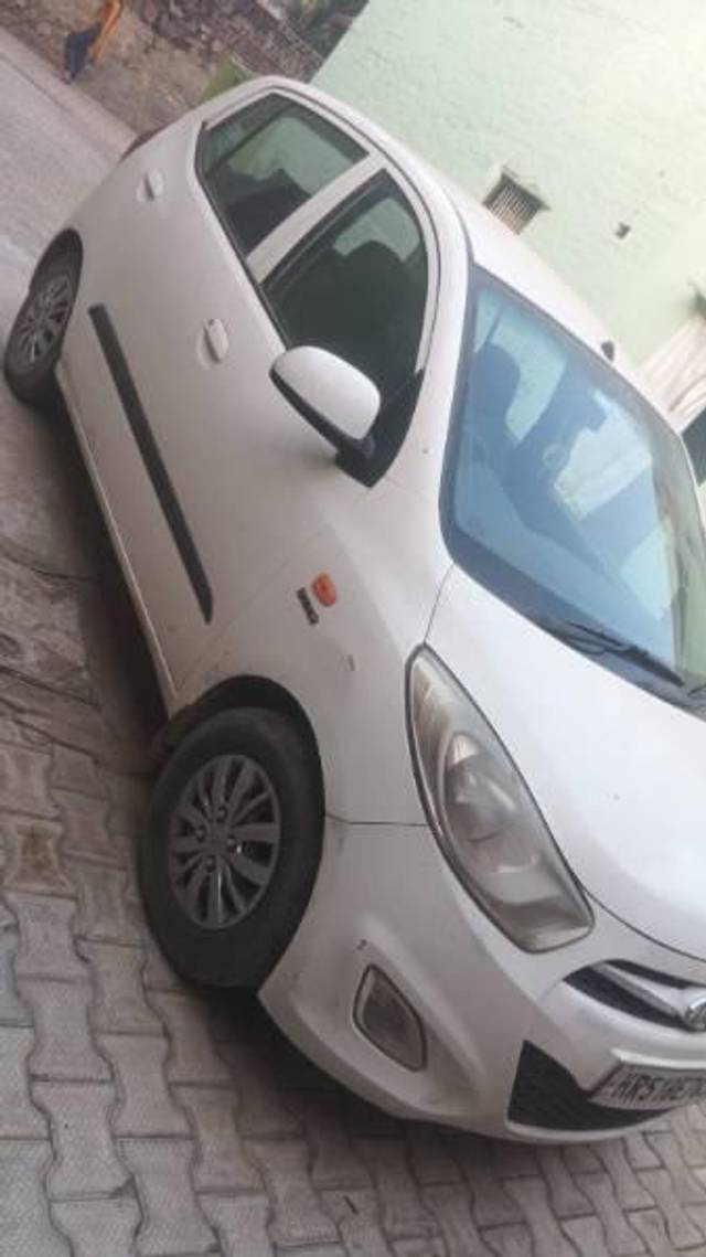 https://images10.gaadi.com/usedcar_image/4200781/original/processed_3b2a5f26-1b15-46bd-9b22-e5cc27b55651.jpg?imwidth=6401